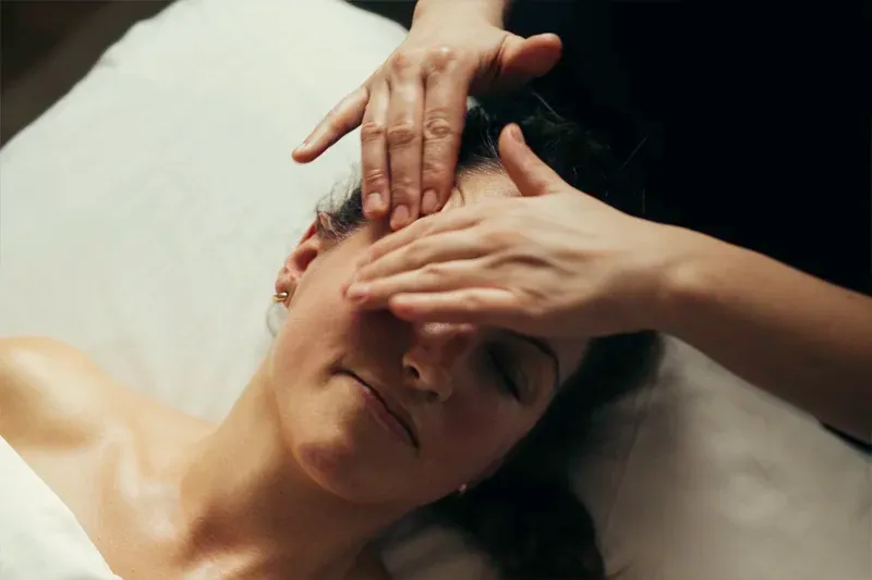 Ansigtspleje hos Manual Therapies
